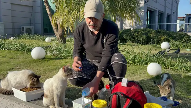 59 Yaşındaki Adamın Günde 8 Kilometre Yürümesiyle Dolaşan Hikaye