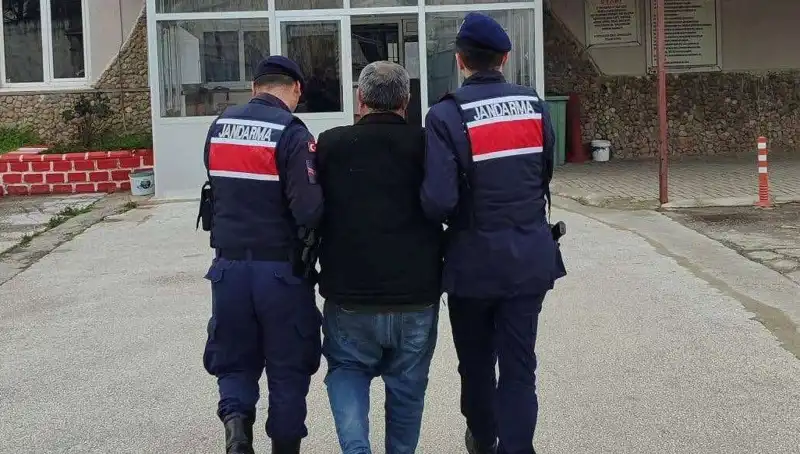 8 Yıl Aranan Suçlu Nihayet Yakalandı: Cezaevine Gönderildi