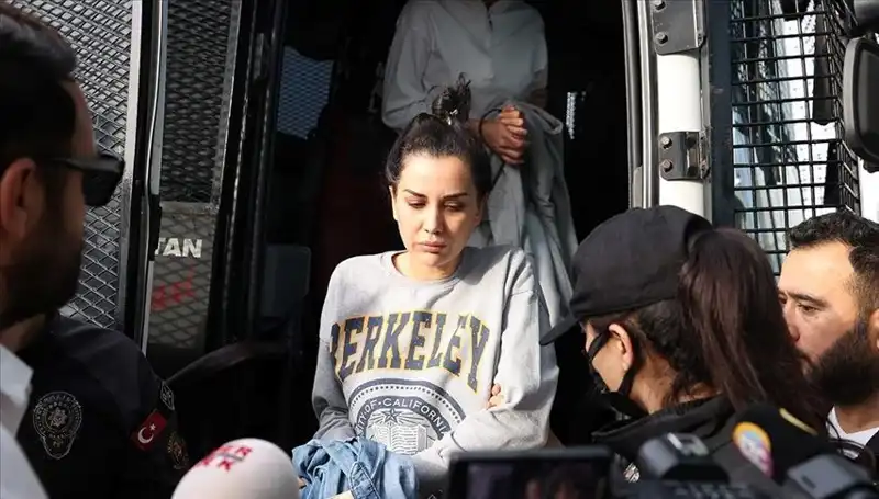 Dilan Polat'ın Instagram Hesabı Erişime Kapandı: Hesabı Neden Kapatıldı?