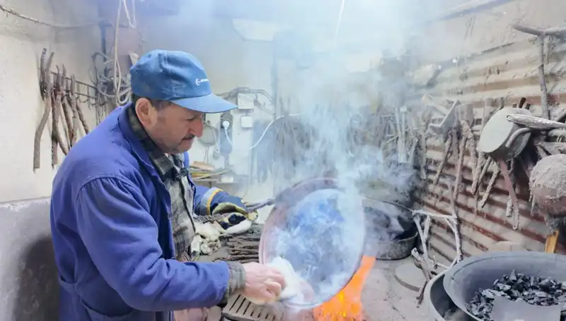 Kimse Artık Bu İşi Yapmak İstemiyor: Mesleğin Son Temsilcisi Kayıp Giden Tarih mi?
