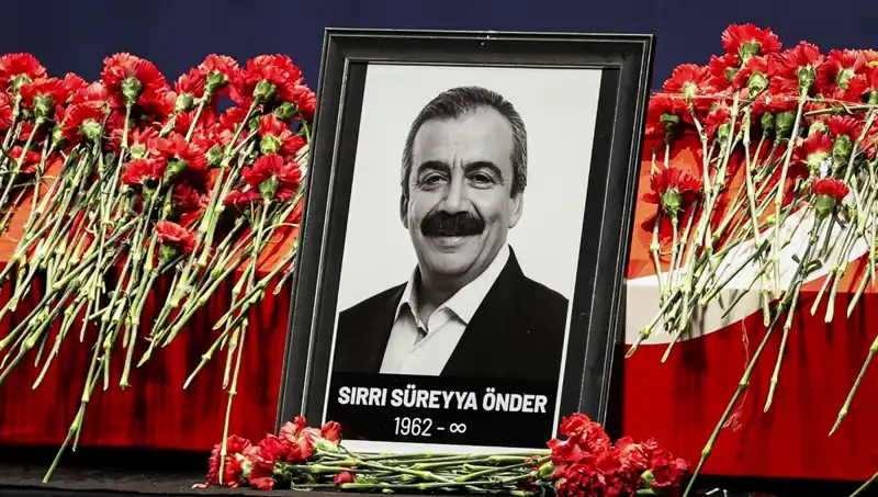 Sırrı Süreyya Önder Meclis'te Anıldı: Hatıralar ve Düşünceler Yeniden Canlandı