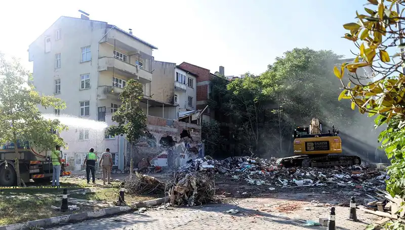 Sındırgı'da Sarsıntılar Devam Ediyor: Son Depremler 4.0 ve Üstü
