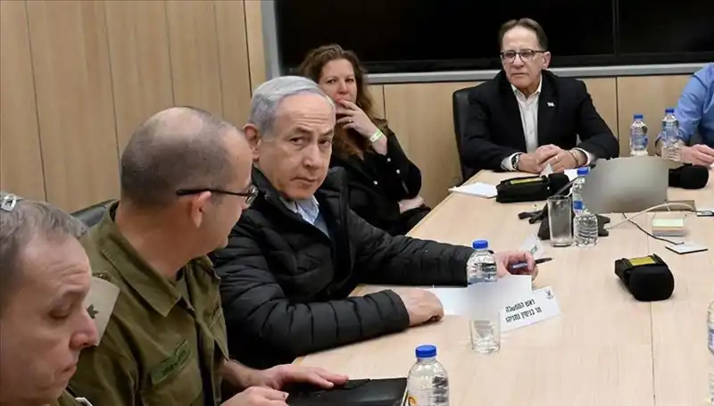 İsrail'in İstihbarat Zirvesi: Netanyahu'dan Stratejik Hamle ve Yargı Gerilimi