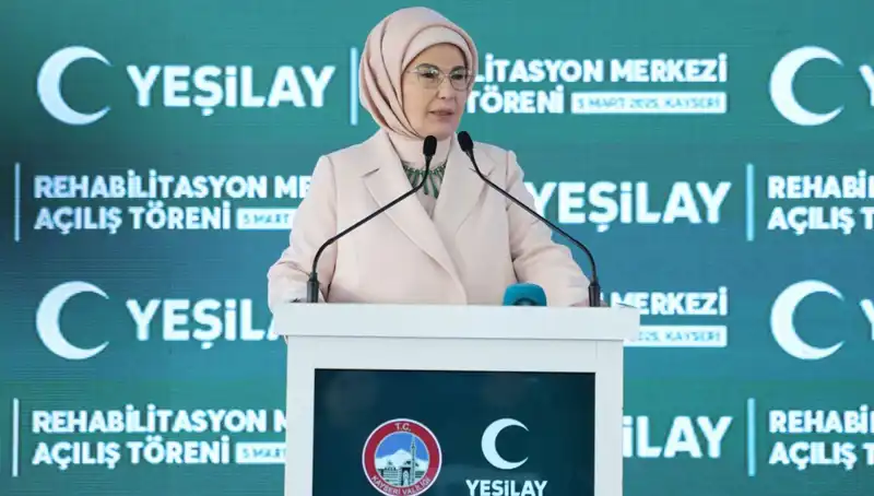 Emine Erdoğan’dan Gençler İçin Bağımlılıkla Mücadele Vurgusu