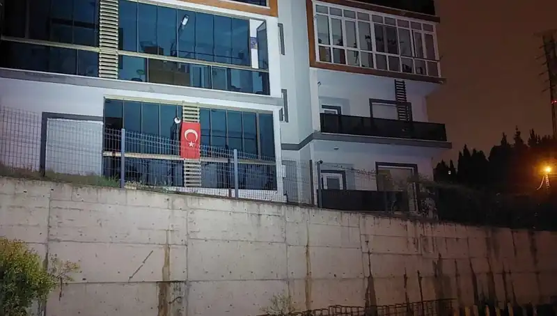 Sakarya'da 4 Katlı Apartman Güvenlik Nedeniyle Tahliye Edildi!