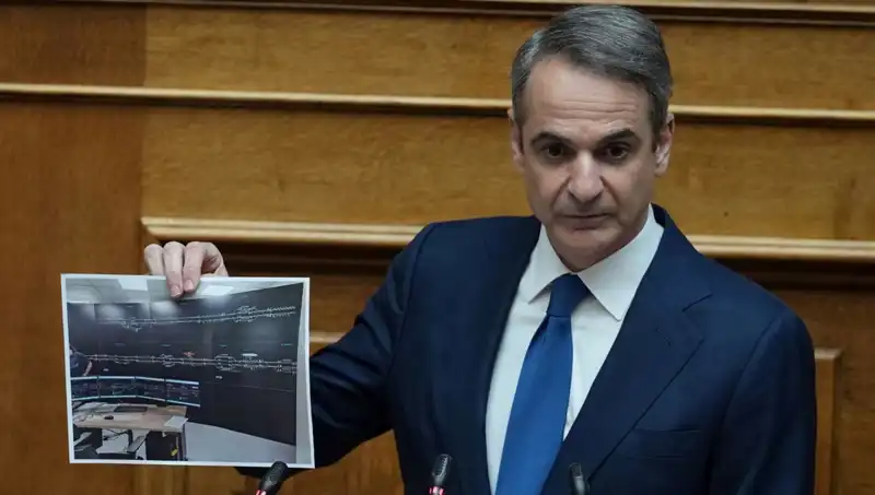 Yunanistan'da Hükümet Krizi: Miçotakis Protestolara Son Veremedi