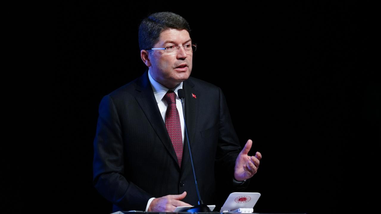 Bakan Tunç'tan Yangınla İlgili Adli Soruşturma Açıklaması