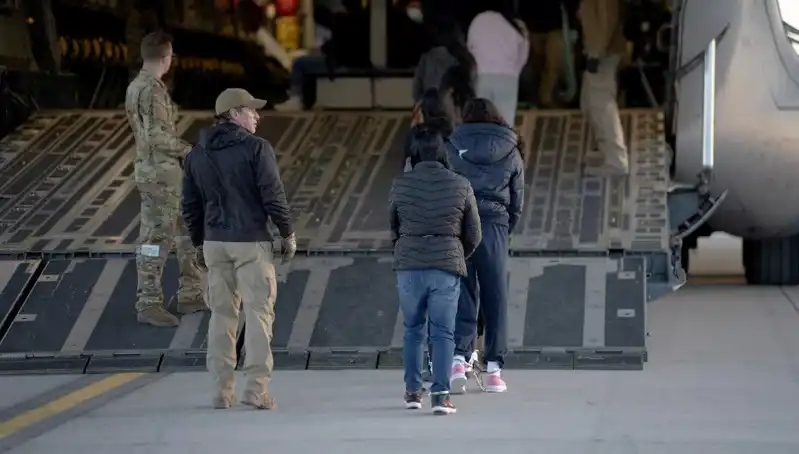 Kosova, ABD'den Sınır Dışı Edilecek Göçmenler İçin Yardımcı Olmaya Talip Oldu