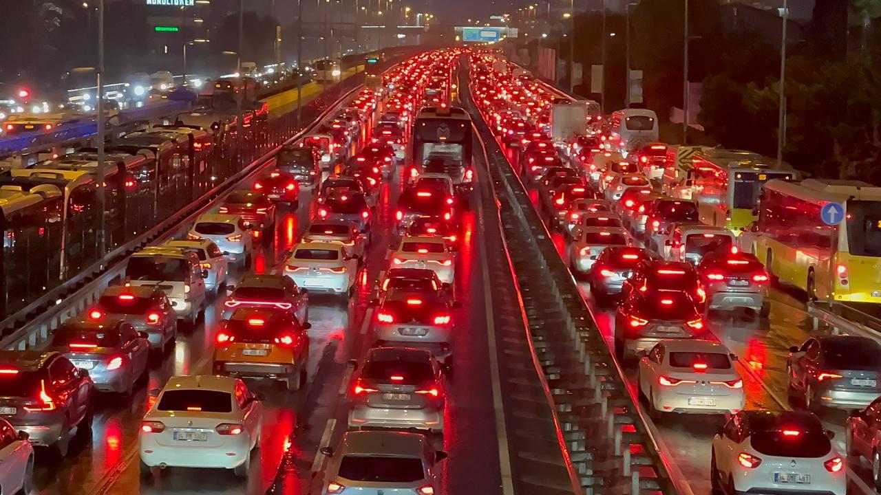 2025'te Yürürlüğe Girecek Yeni Trafik Cezaları Açıklandı