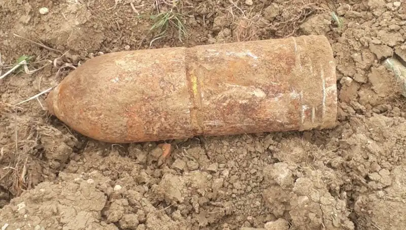 Çanakkale'de İkinci Dünya Savaşı'na Ait Patlamamış Mermi Bulundu