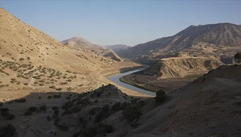 Tahran'da Su Krizi Kapıda: Tüketim Yüzde 20 Azaltılmalı!