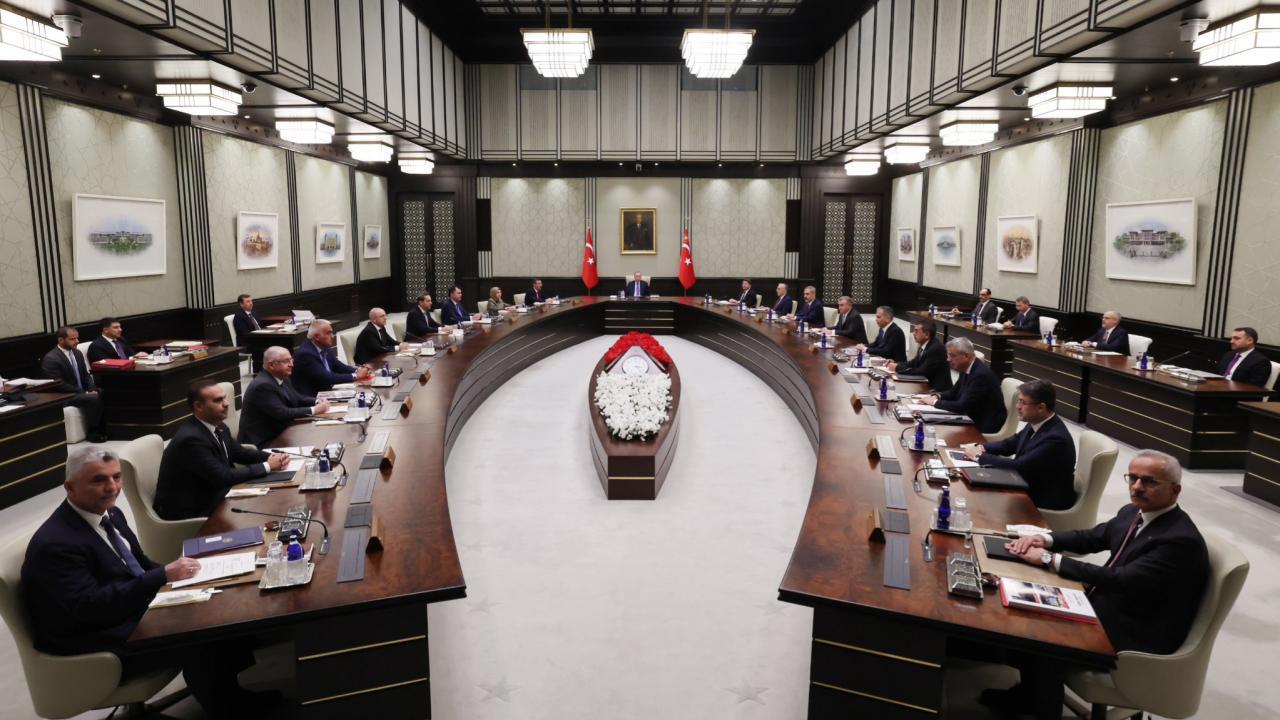 Yılın İlk Kabine Toplantısı Tüm Dikkatleri Üzerine Çekiyor