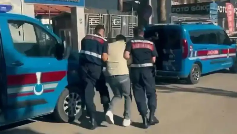 10 İlde Eş Zamanlı Operasyon: Suç Örgütlerine Ders Niteliğinde Baskın