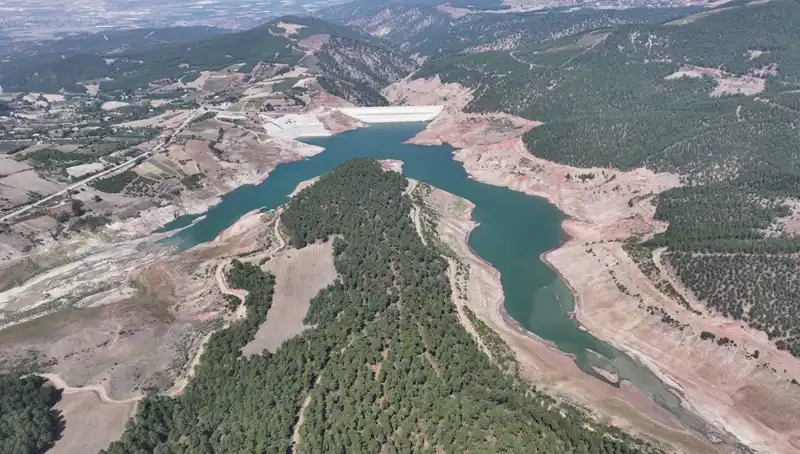 Denizli'de Su Krizi: Doluluk Oranı Yüzde 23'e Düşüldü, Tasarruf Zamanı Geldi!
