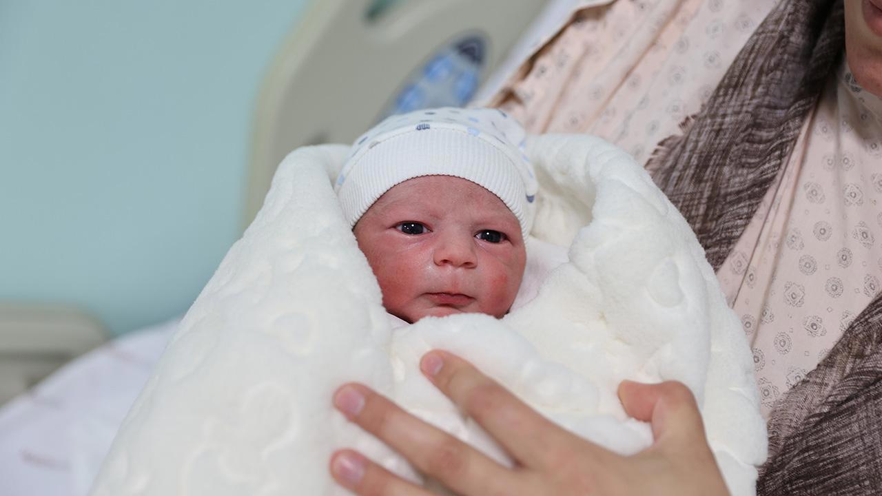 Yeni Yılın İlk Bebekleri Dünyaya Geldi