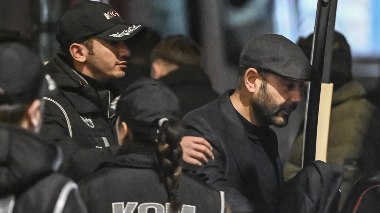 Beşiktaş Belediye Başkanı Akpolat, İhale Yolsuzluğu Soruşturması Kapsamında Tutuklandı
