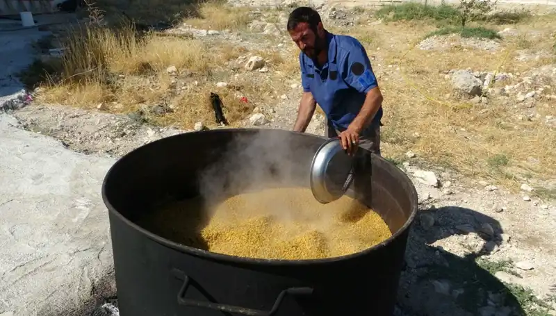 Her Yıl Ağustos'ta Başlayan Gelenek, Eylül'de Zirve Yapıyor: Kazanlar Kaynıyor!