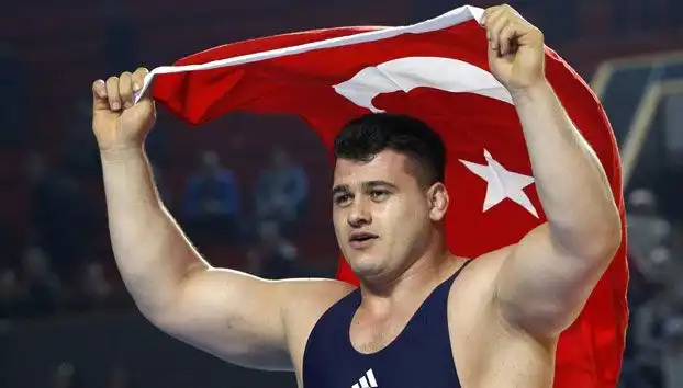 Milli Güreşçi Rıza Kayaalp’e 4 Yıl Men Cezası: Skandallar Peş Peşe Geldi