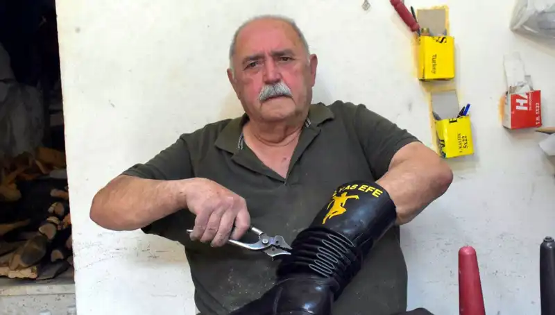Tireli Hasan Usta'nın 64 Yıllık Serüveni ve Eşsiz El Sanatları