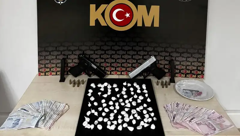 Çeşme'de Silahlı Saldırının Perde Arkası: 3 Şüpheli Gözaltında
