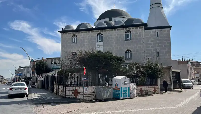 Cami Tuvaletinde Bulunan Ceset Tüm Şehri Sarsıyor