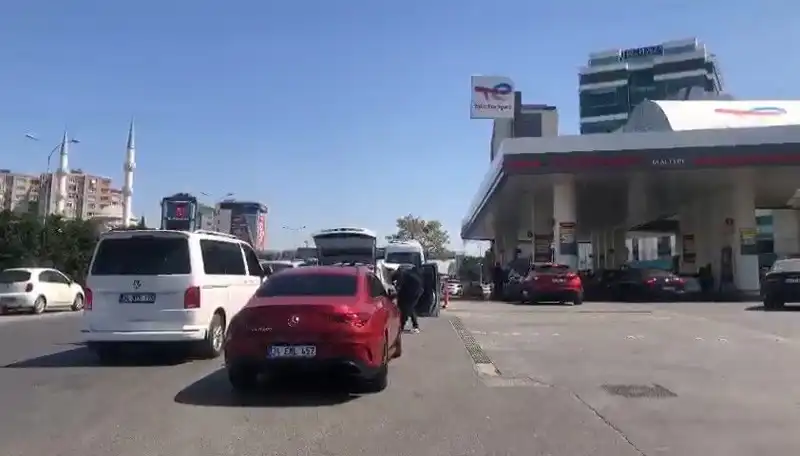 Deprem Sonrası Akaryakıt İstasyonlarında Oluşan Kuyruklar: Neden ve Çözüm Önerileri
