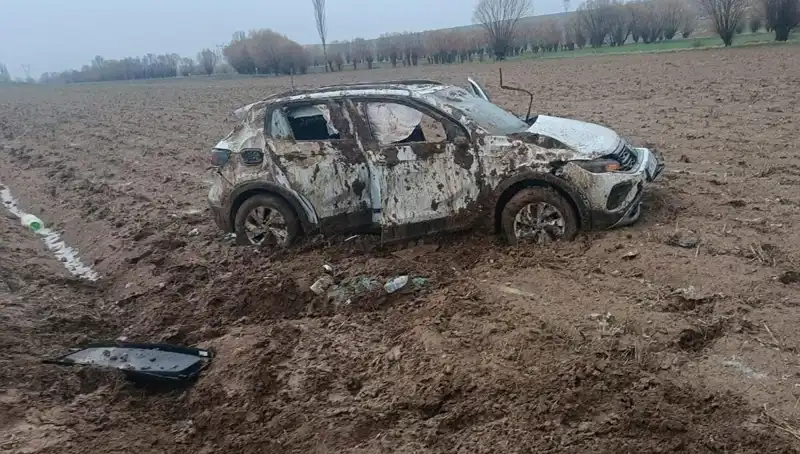 Şarampole Devrilen Otomobilde İki Yaralı: Kaza Anının Gözler Önündeki Gerçekleri