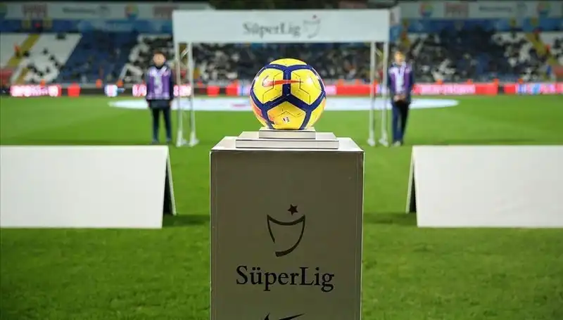 Süper Lig'de Pazar Ateşi: Heyecan Dolu Maçlar ve Sürpriz Sonuçlar