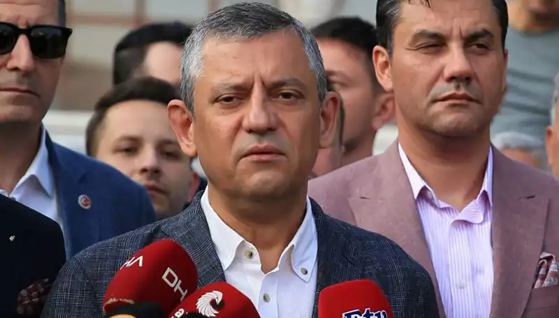 Özgür Özel’den Duygusal Bayram Açıklaması: "Bu Bayram Bize Bayram Gibi Gelmedi"