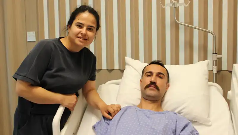 Mide Kanaması Geçirdiğini Düşündü, Kalın Bağırsak Kanseri Teşhisiyle Şok Oldu!