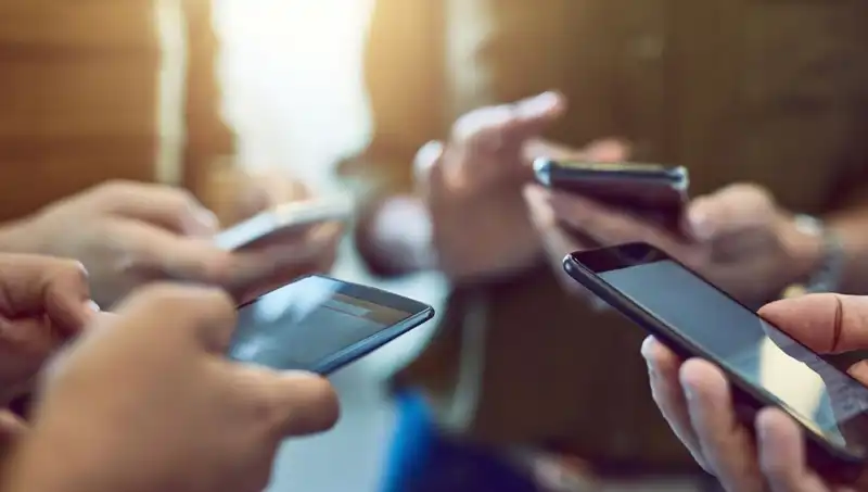 Oppo A5 Pro 4G: Uygun Fiyatlı Akıllı Telefonun Gücü ve Dayanıklılığı