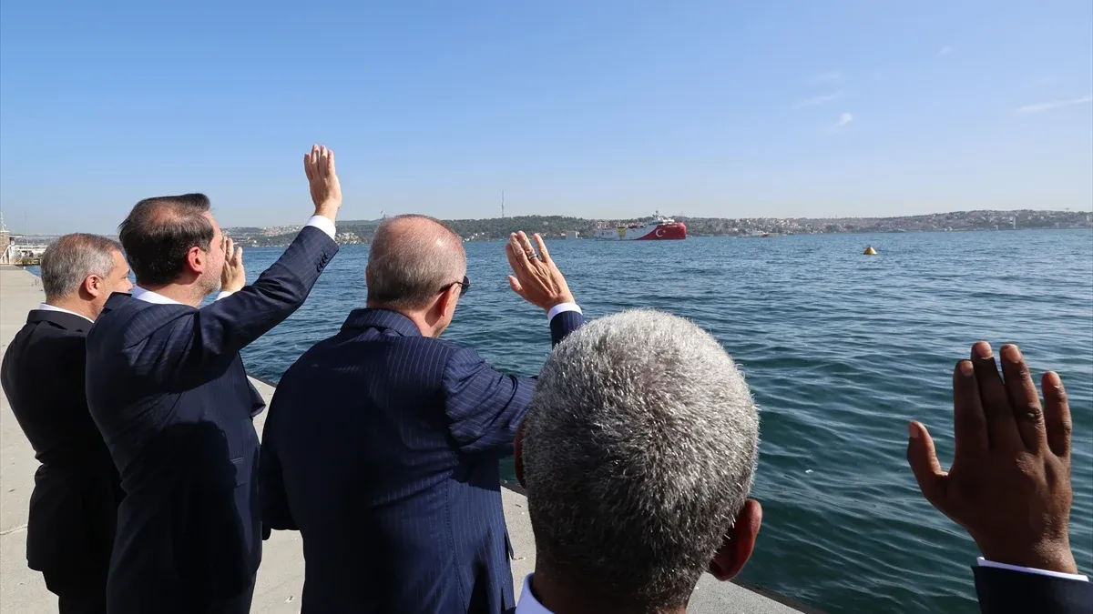 Cumhurbaşkanı Erdoğan, Somali'ye Giden Oruç Reis Gemisini Törenle Uğurladı