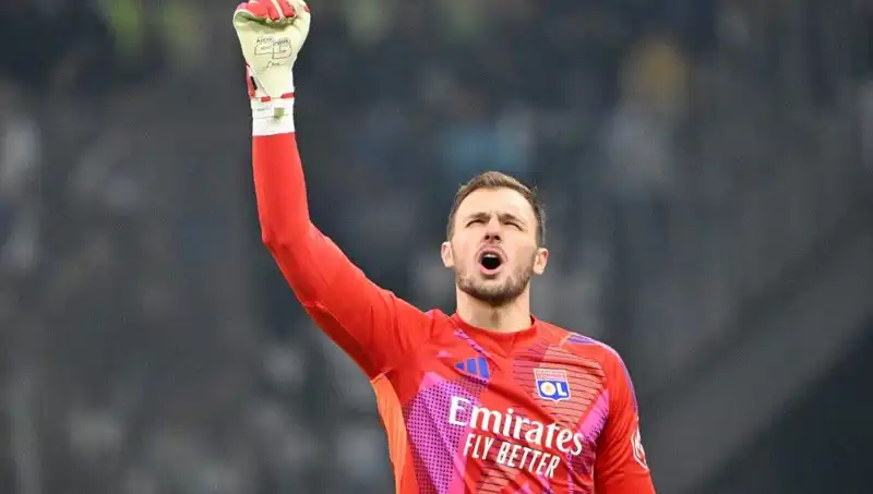 Süper Lig Ekibinden Şaşırtan Transfer Hamleleri: 1 Mart 2025 Gelişmeleri