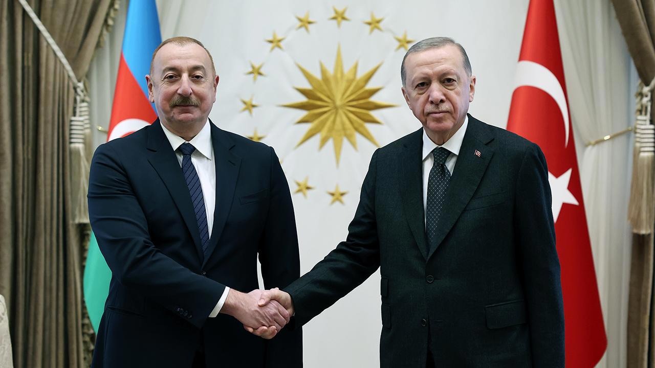 Cumhurbaşkanı Erdoğan, Azerbaycan Cumhurbaşkanı Aliyev ile Görüştü