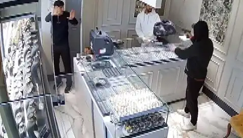 Bursa'da Kuyumcuya Yapılan Soygun Girişimi: Korku Dolu Anlar