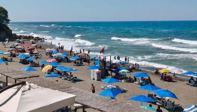 Akçakoca’da Deniz Yasağı: Yaz Tatili Planlarınızı Yeniden Gözden Geçirin